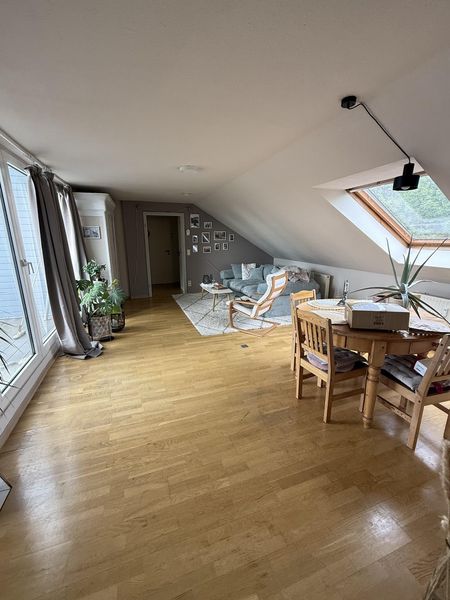 Helle Dachgeschosswohnung mit Dachterrasse Wesel